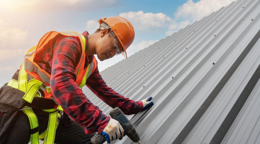 Professional Emergency Roof Repairs services in Dickinson, ND